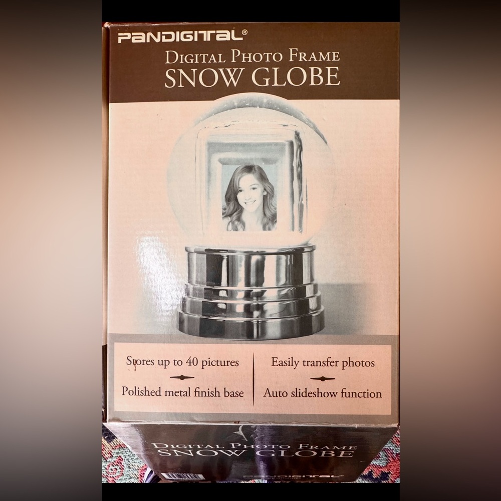 PaNDIGITaL®
DIGITAL PHOTO FRAME SNOW GLOBE - Christmas - NEW
